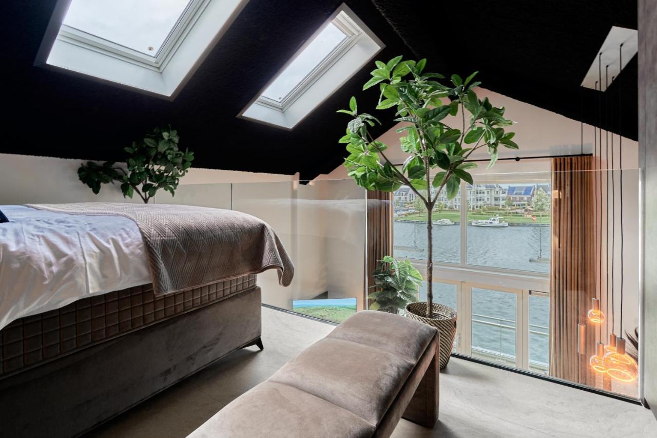 Nomad Water Lodge Harderwijk Exterior foto